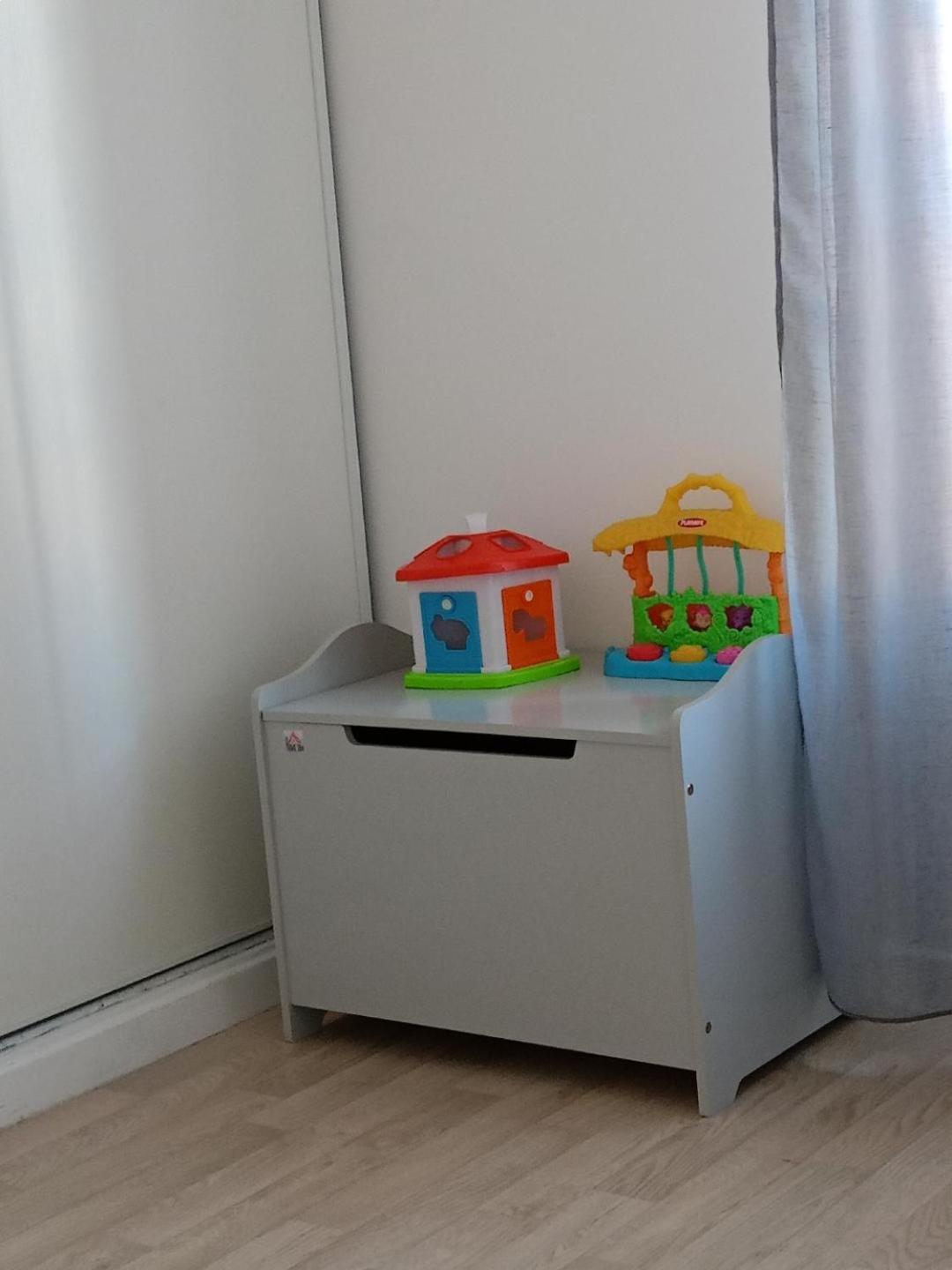 Superbe Appartement ,Proche De Paris, Dans Residence Privee , Ideal Familles, Parking Et Wifi Gratuits! ! ! Витри сюр Сен Екстериор снимка
