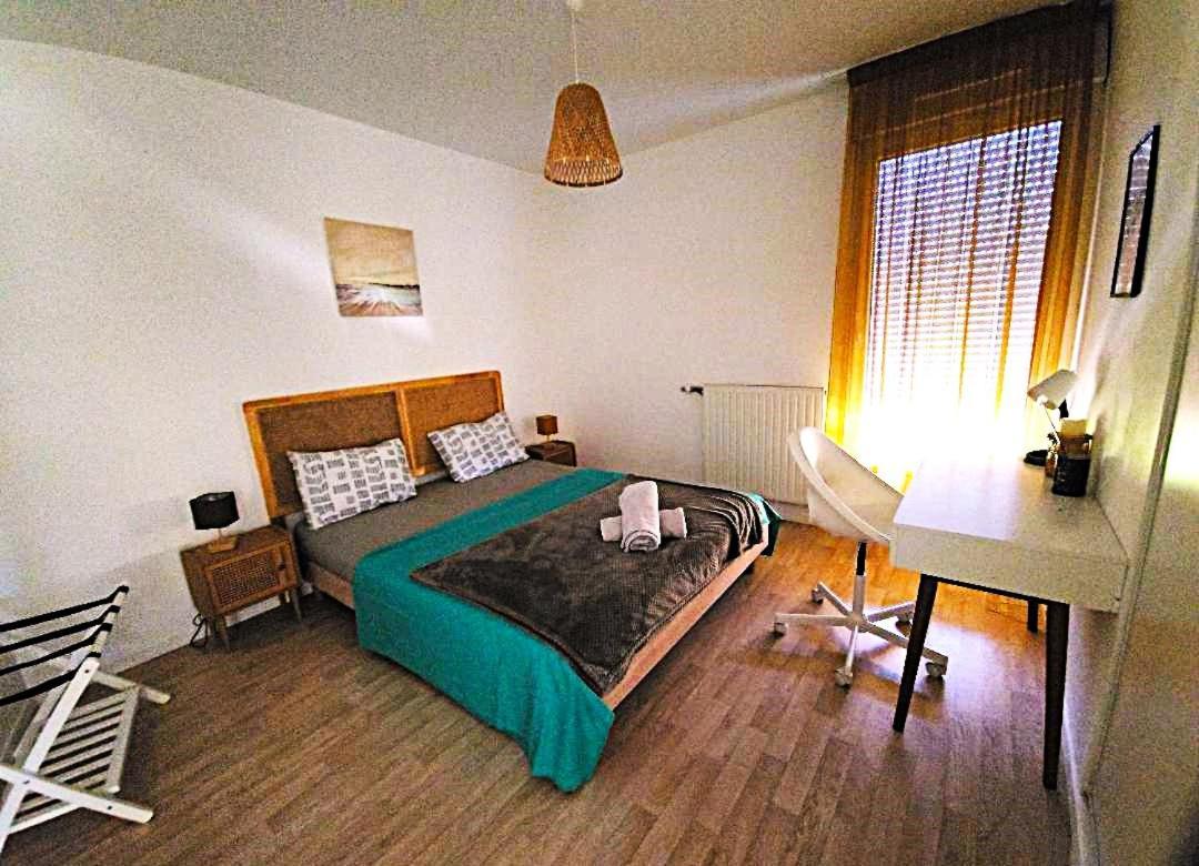 Superbe Appartement ,Proche De Paris, Dans Residence Privee , Ideal Familles, Parking Et Wifi Gratuits! ! ! Витри сюр Сен Екстериор снимка